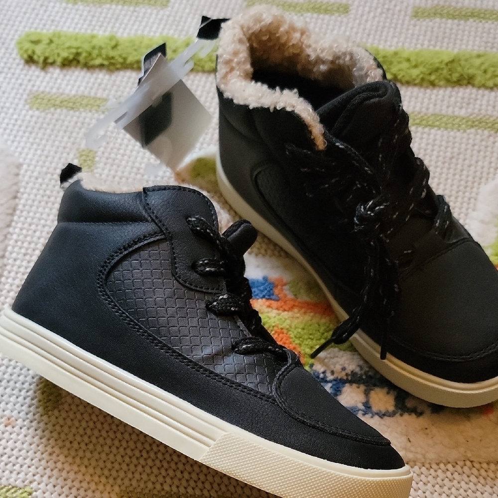 Black and Tan Fleece-Lined Sneakers